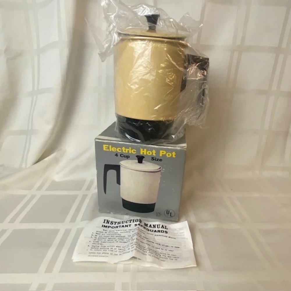 Vintage Nanco Electric Hot Pot 4 Cup Harvest Gold Enameled Aluminum 3C-402 New